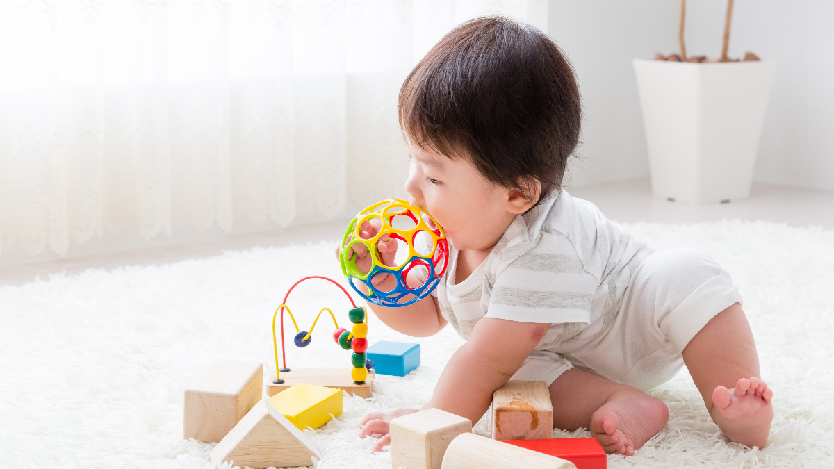 生後10ヶ月の赤ちゃんが楽しめる、人気のおもちゃや手作りおもちゃ｜子育て情報メディア「KIDSNA(キズナ)」