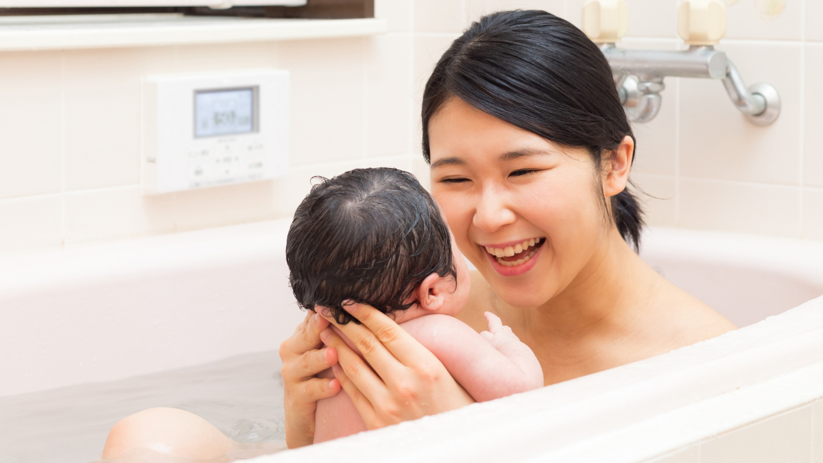 体験談 産後のお風呂 一番風呂はいつまで 気をつけること 子育て情報メディア Kidsna キズナ