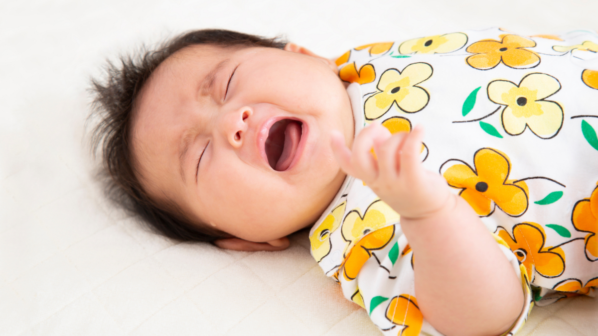 体験談 生後3ヶ月の赤ちゃんがぐずるとき ギャン泣きの原因や時間帯別の対策 子育て情報メディア Kidsna Style
